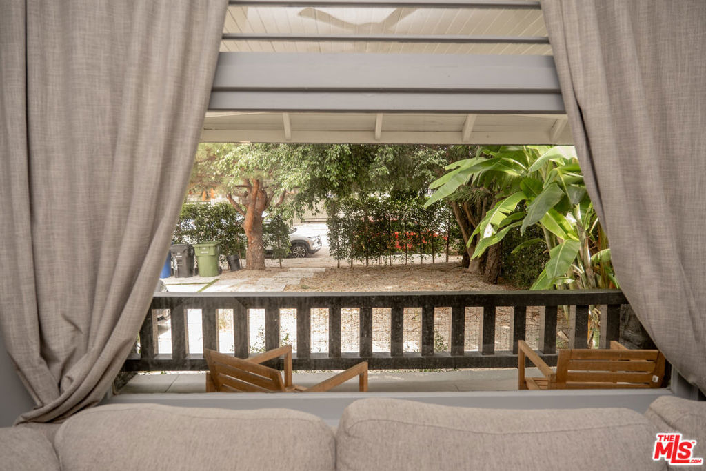 6136 Carlos Avenue - Photo 4