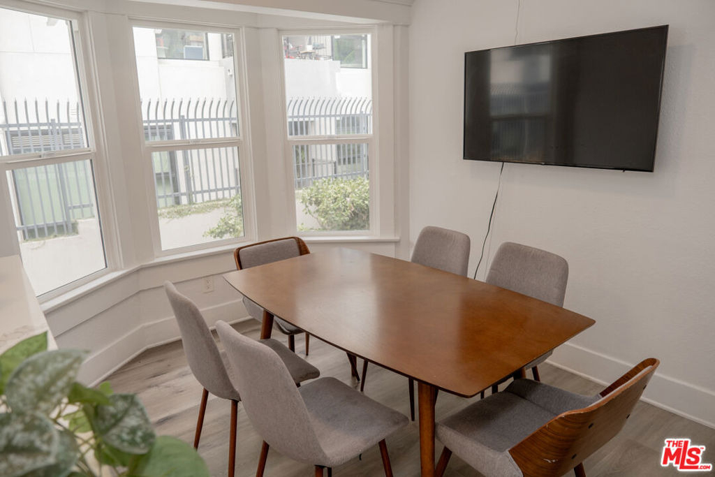 6136 Carlos Avenue - Photo 13
