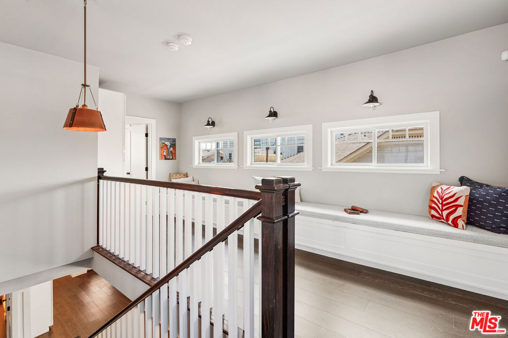 222 N St Andrews Place - Photo 49