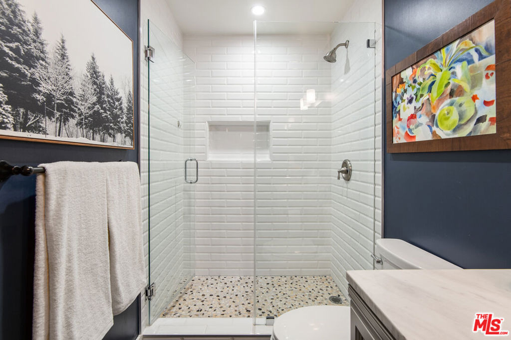 222 N St Andrews Place - Photo 27