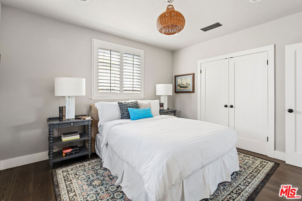 222 N St Andrews Place - Photo 51