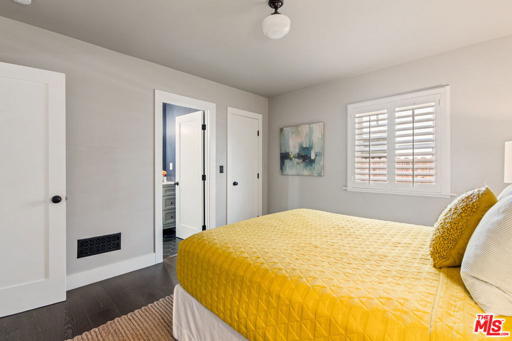 222 N St Andrews Place - Photo 30
