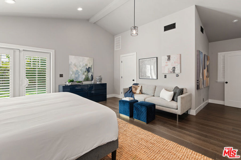 222 N St Andrews Place - Photo 36