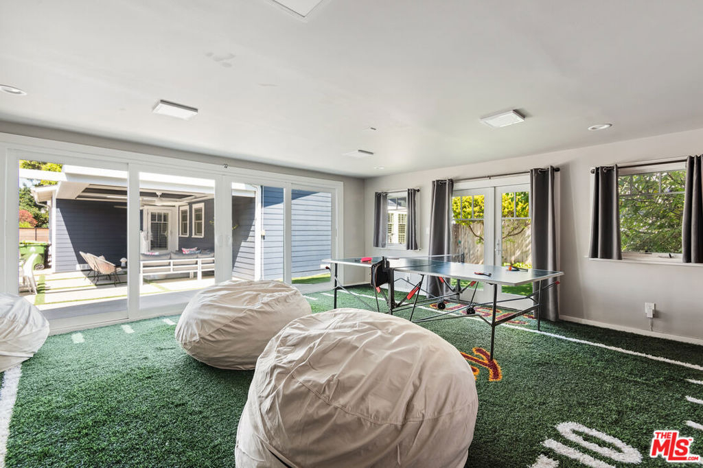 222 N St Andrews Place - Photo 59