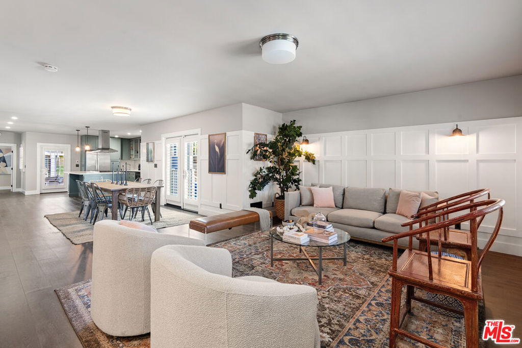 222 N St Andrews Place - Photo 5