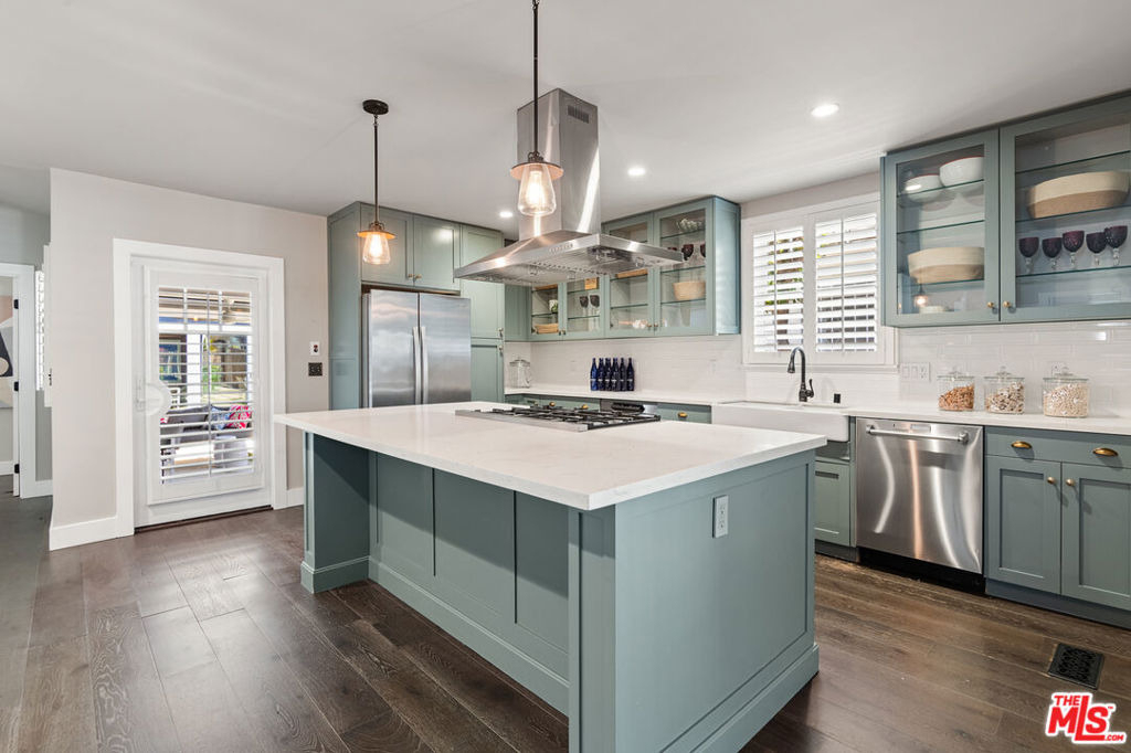 222 N St Andrews Place - Photo 16