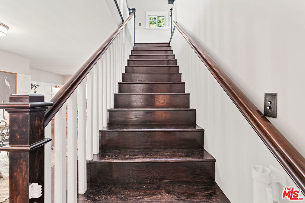 222 N St Andrews Place - Photo 45