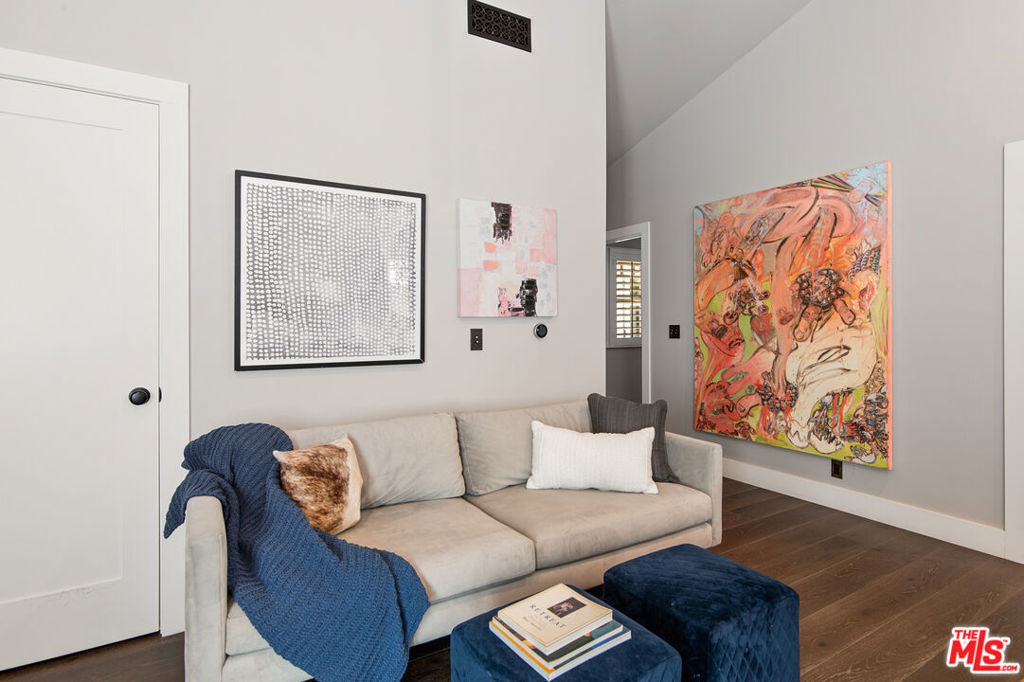 222 N St Andrews Place - Photo 40