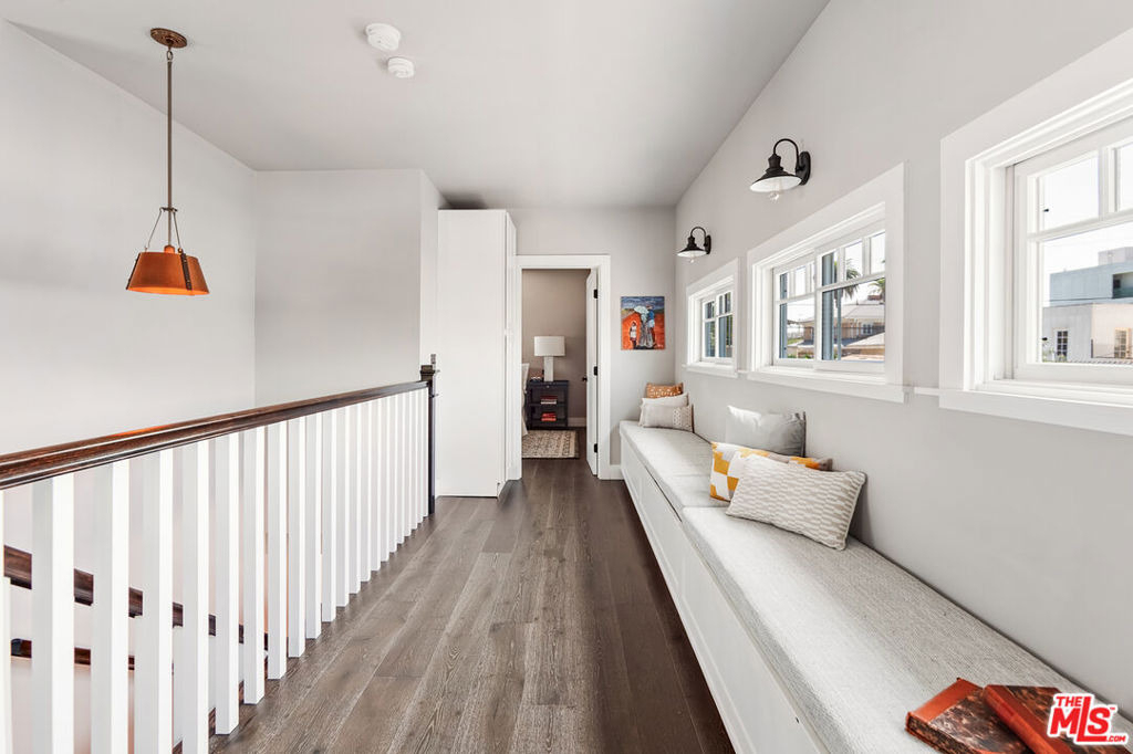 222 N St Andrews Place - Photo 46