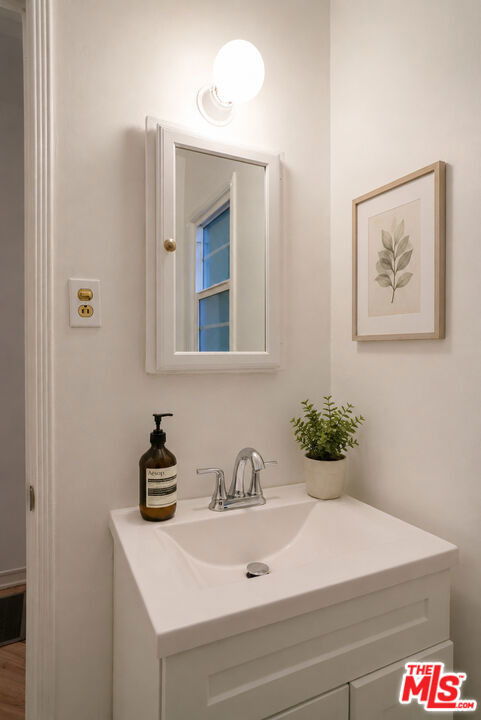 4164 1/2 Stansbury Avenue - Photo 18