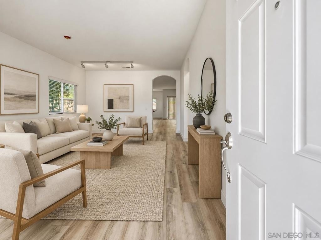 634 W Vermont - Photo 2