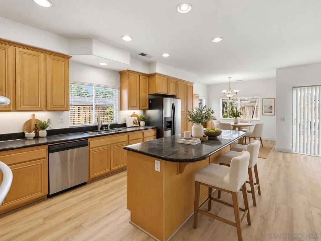 634 W Vermont - Photo 6
