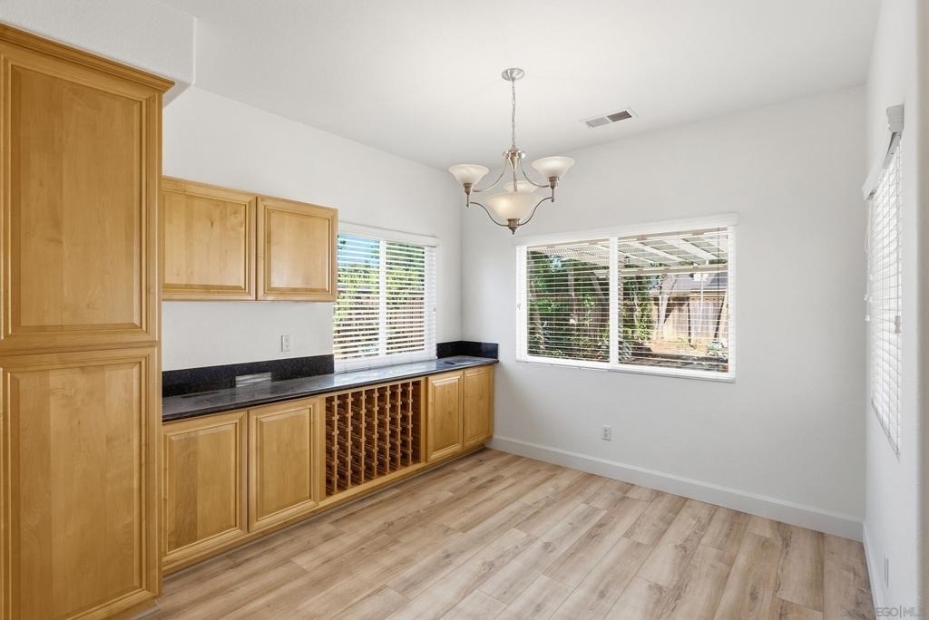 634 W Vermont - Photo 12