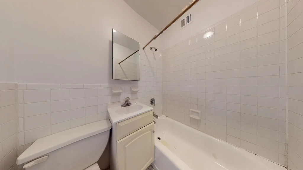 711 second ave - Photo 4