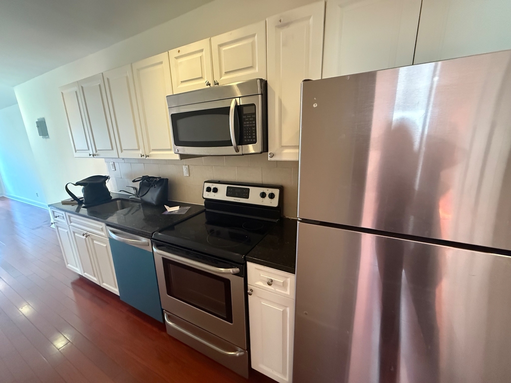 20 Magaw Place - Photo 2