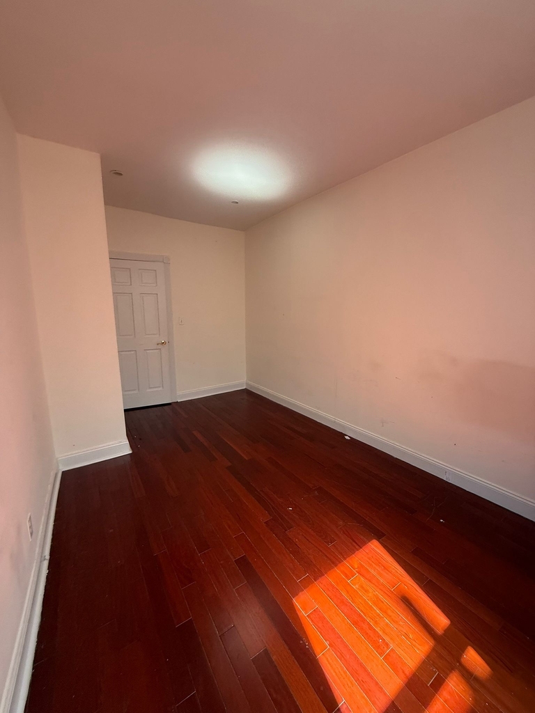 20 Magaw Place - Photo 5