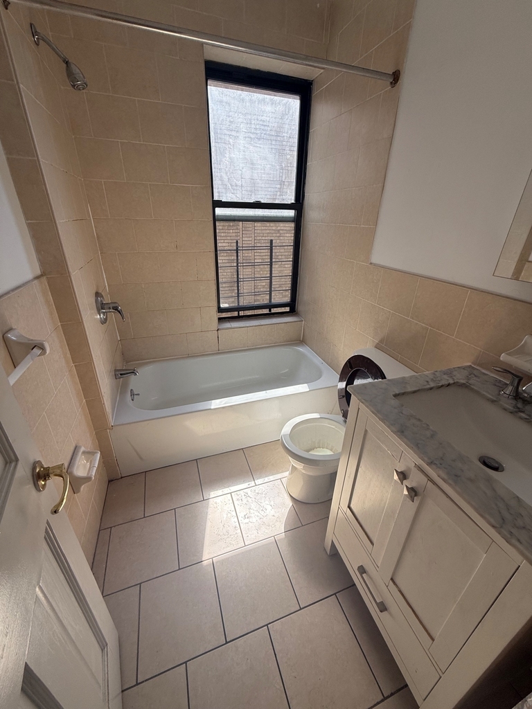 20 Magaw Place - Photo 11