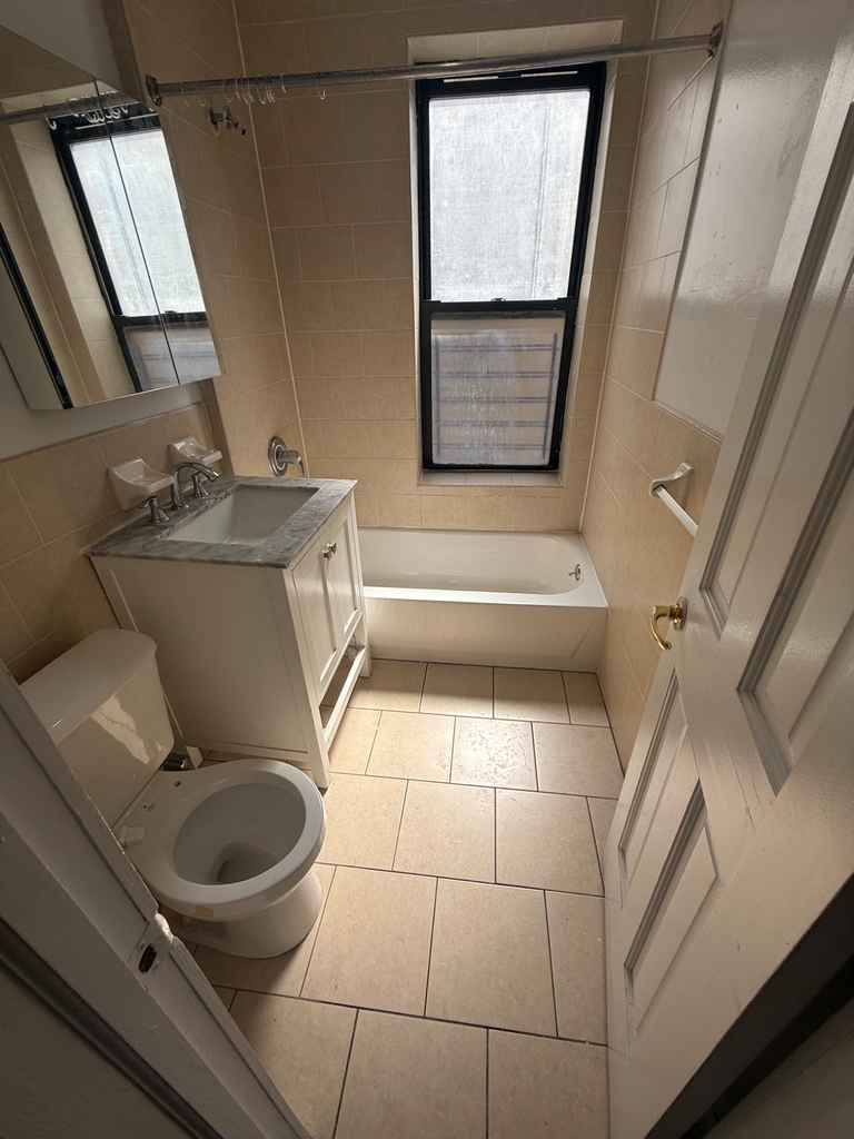 20 Magaw Place - Photo 10