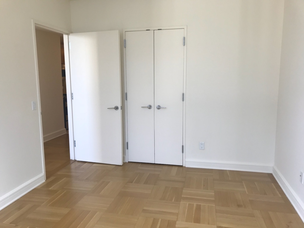 400 West 63rd Street - Photo 5