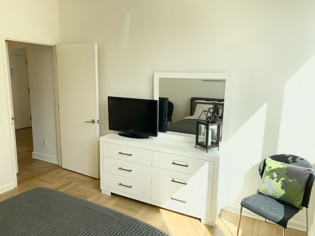 400 West 63rd Street - Photo 8