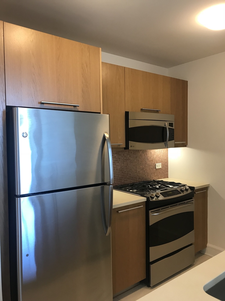 400 West 63rd Street - Photo 5