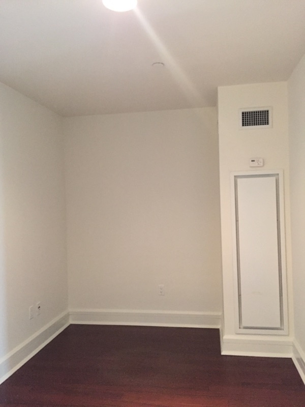 60 Riverside Boulevard - Photo 3