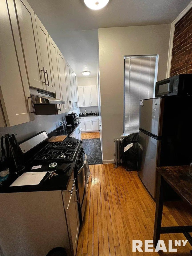 West 20th Street - Photo 1