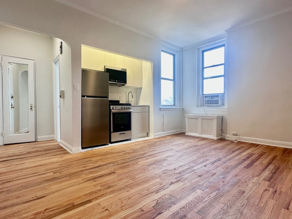 328 West 83rd Street - Photo 5