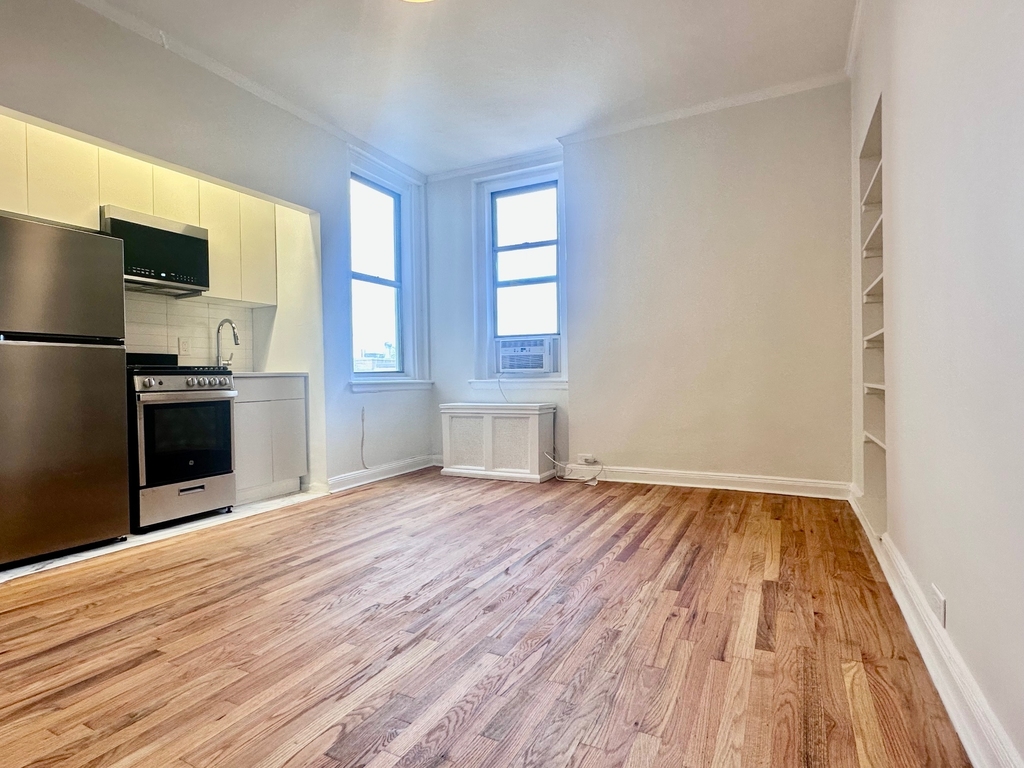 328 West 83rd Street - Photo 6