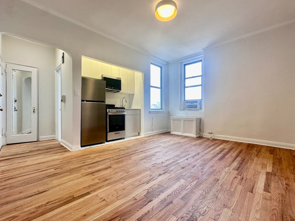 328 West 83rd Street - Photo 7