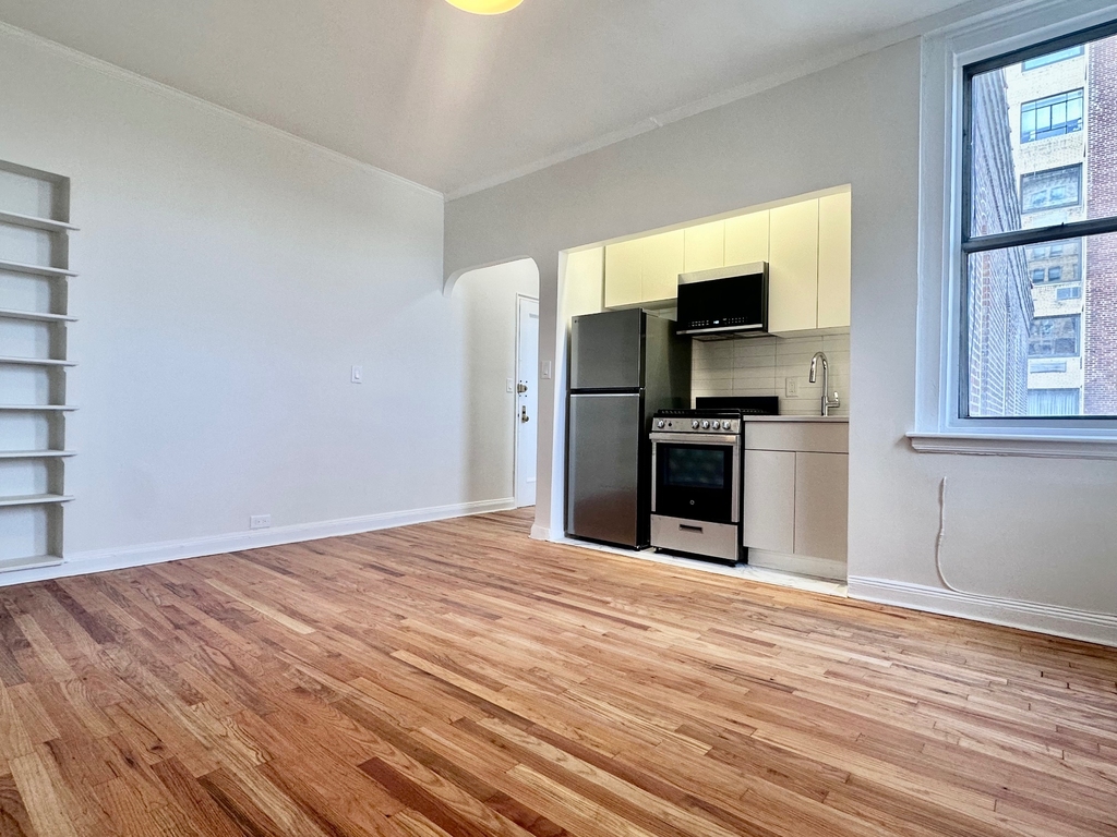 328 West 83rd Street - Photo 4