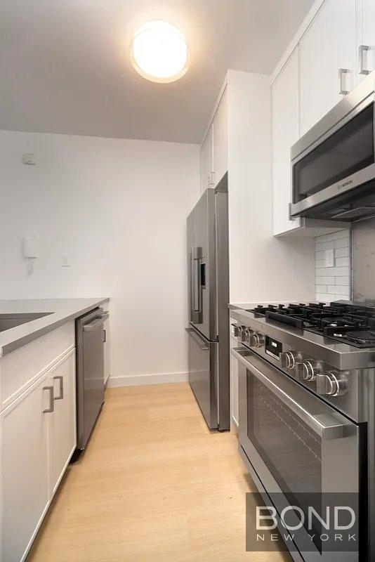 East 34th Street - Photo 3