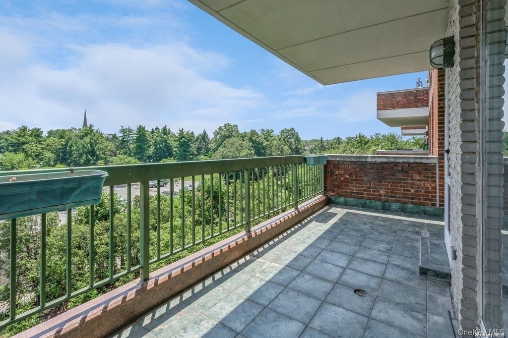 111 Cherry Valley Avenue - Photo 20