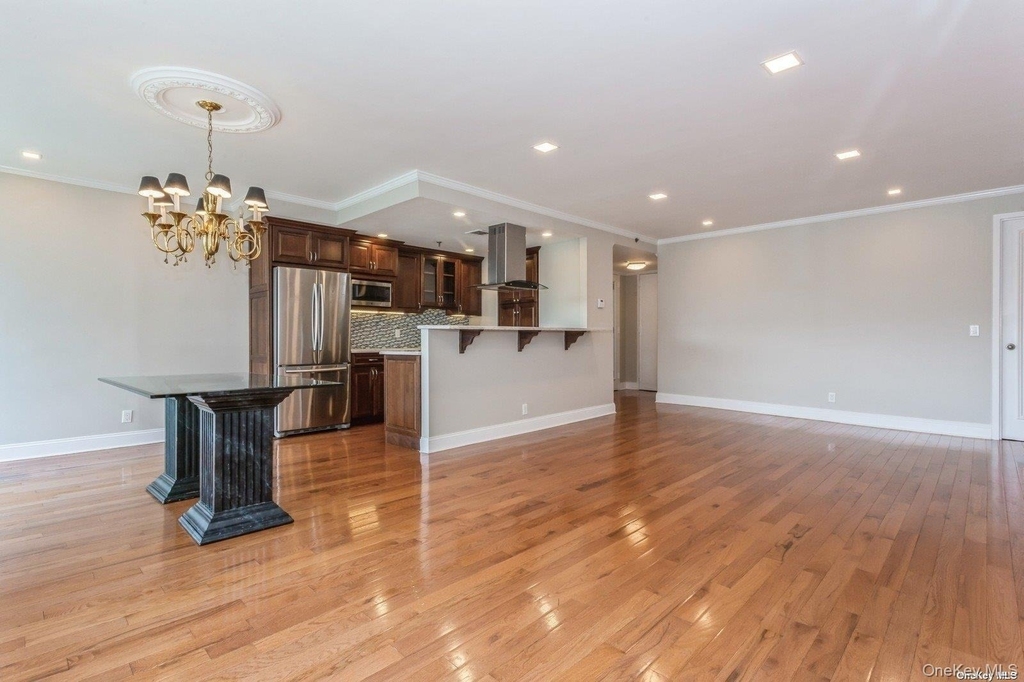 111 Cherry Valley Avenue - Photo 4