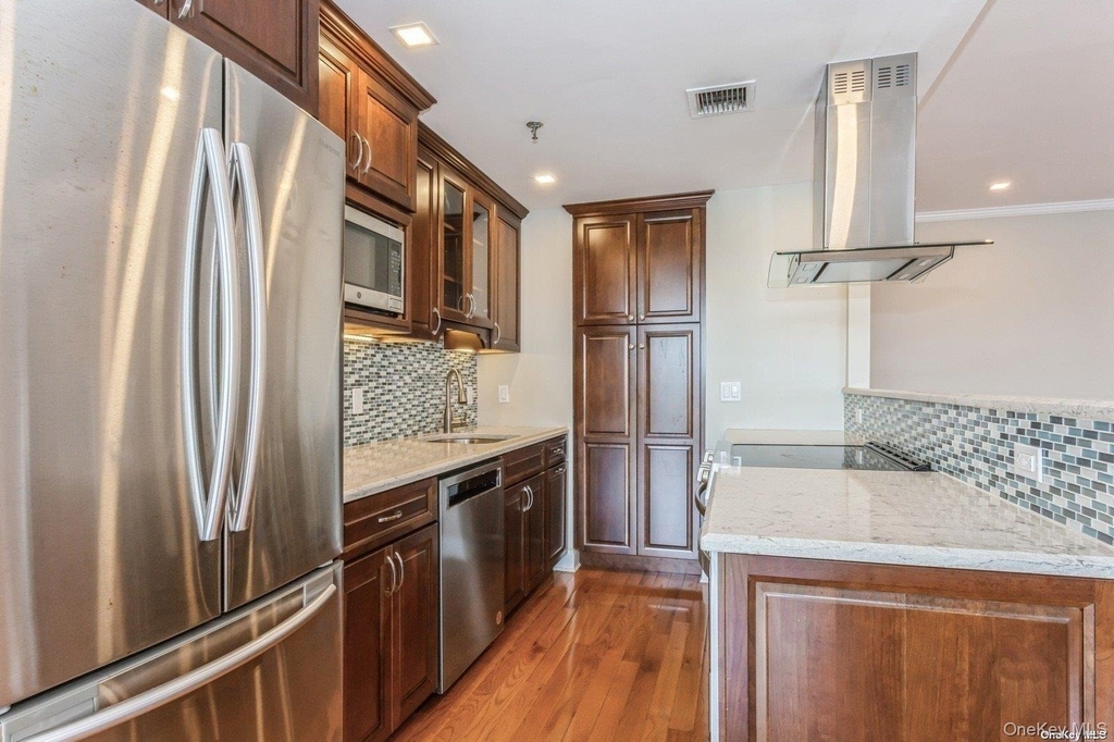 111 Cherry Valley Avenue - Photo 5