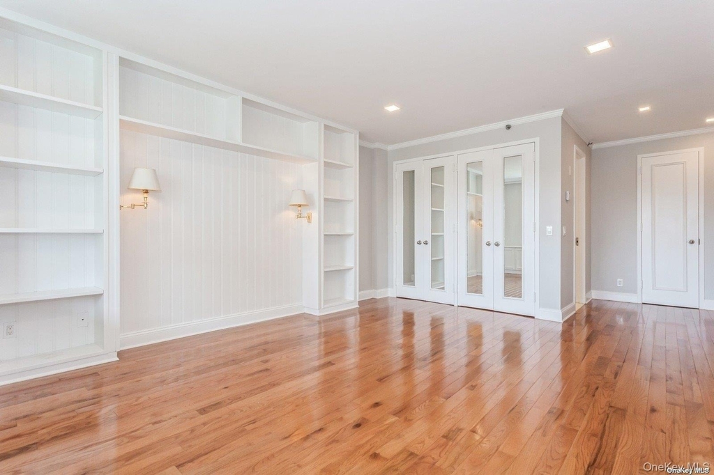 111 Cherry Valley Avenue - Photo 10