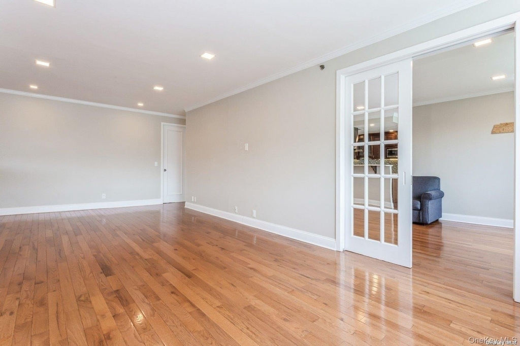 111 Cherry Valley Avenue - Photo 15