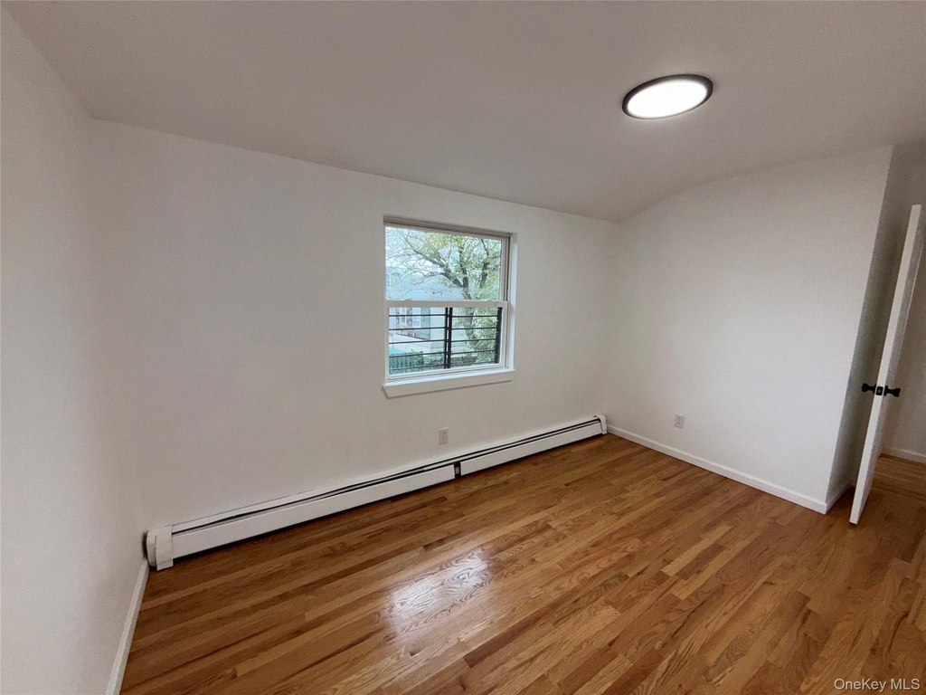 69-41 Burchell Avenue - Photo 14