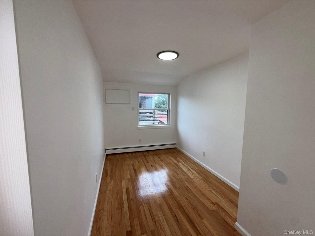 69-41 Burchell Avenue - Photo 19