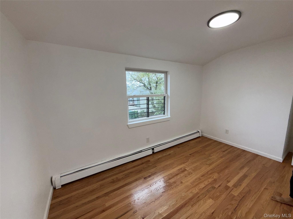 69-41 Burchell Avenue - Photo 13