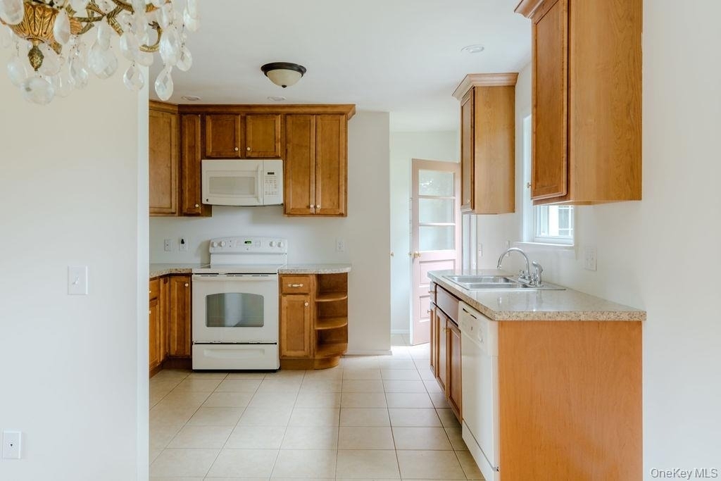 22 Trinity Place - Photo 2
