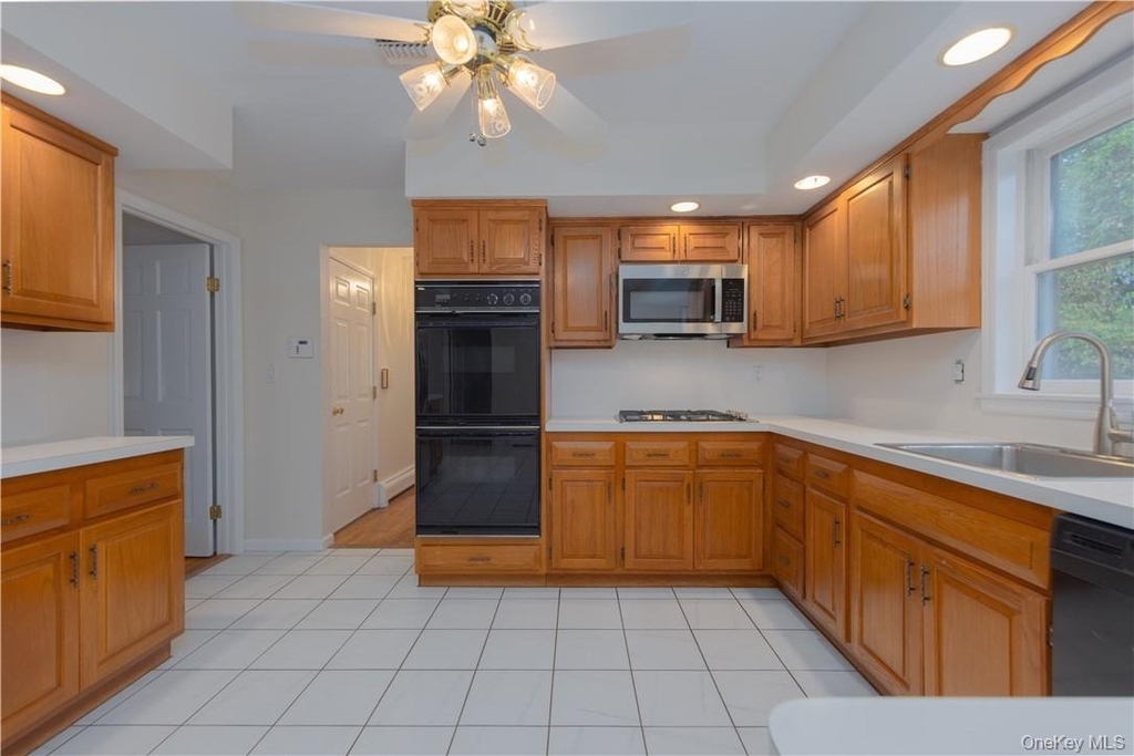 20 Madison Court - Photo 9