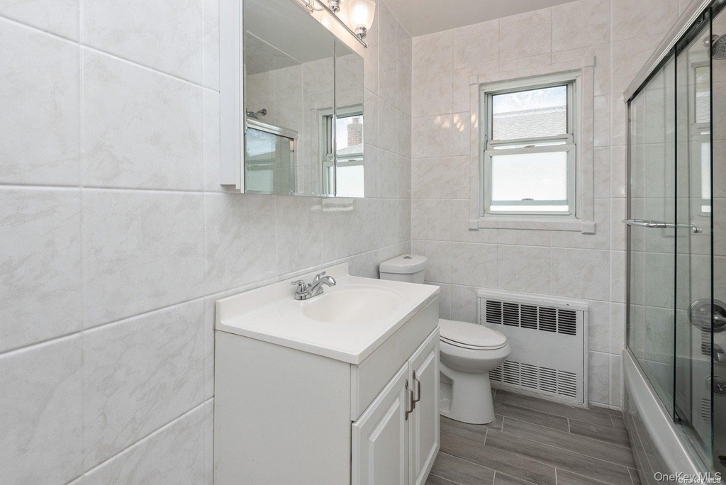 176 Nassau Boulevard - Photo 11