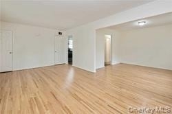176 Nassau Boulevard - Photo 5