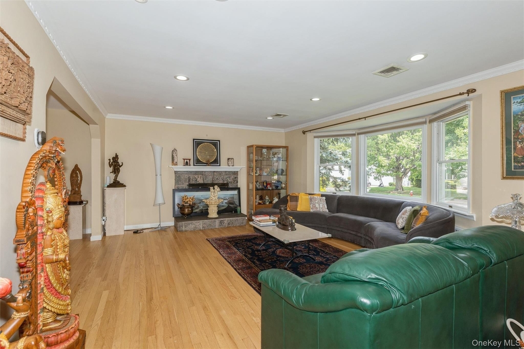 148 Lincoln Street - Photo 5