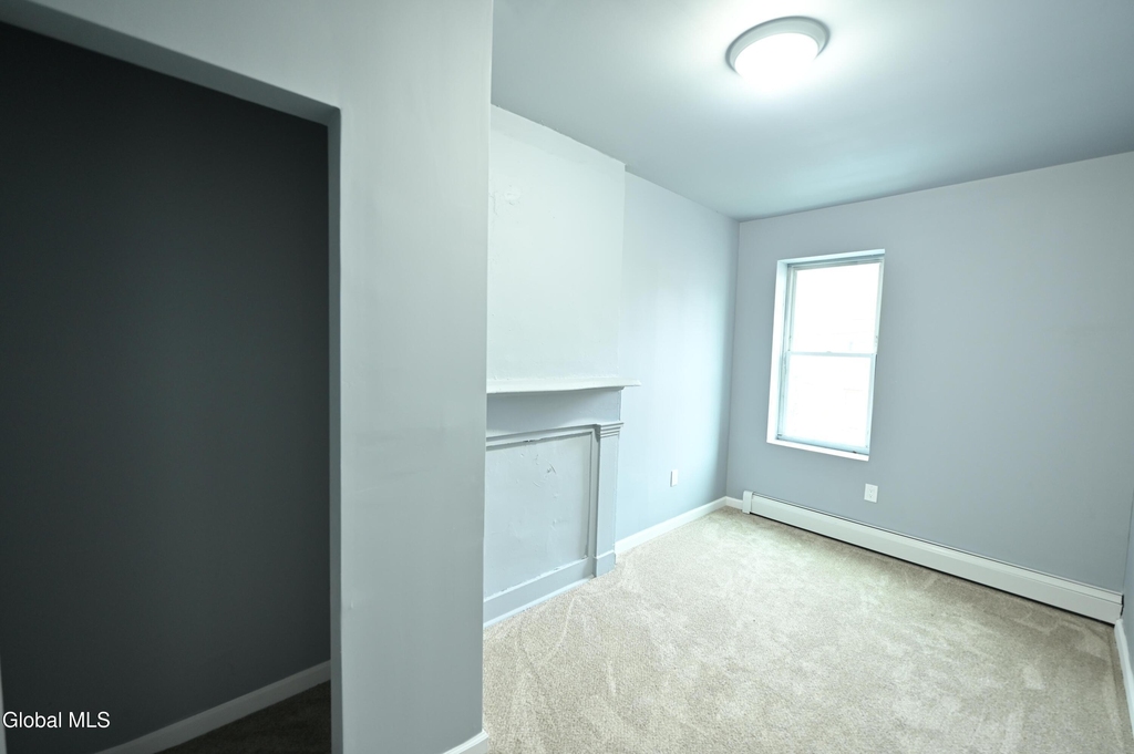 44 Alexander Street - Photo 6