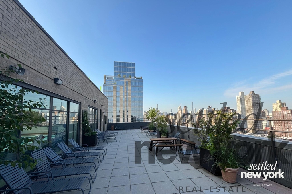 340 E 93rd Street - Photo 9
