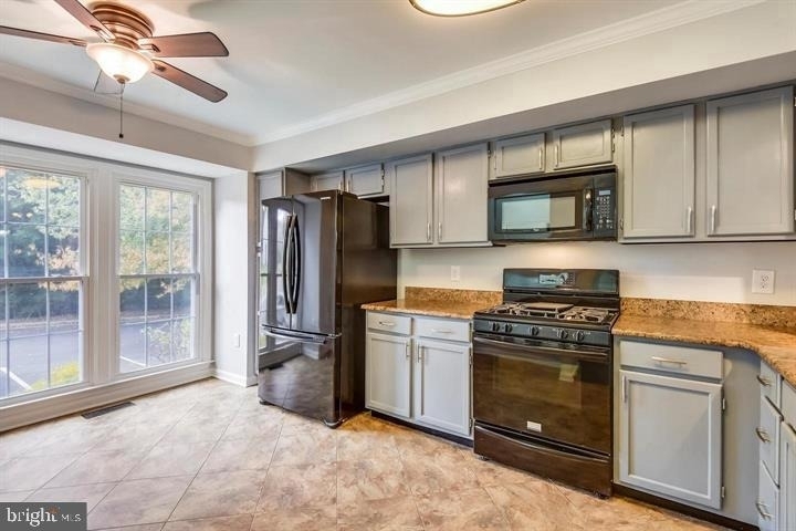 12369 Manchester Way - Photo 2
