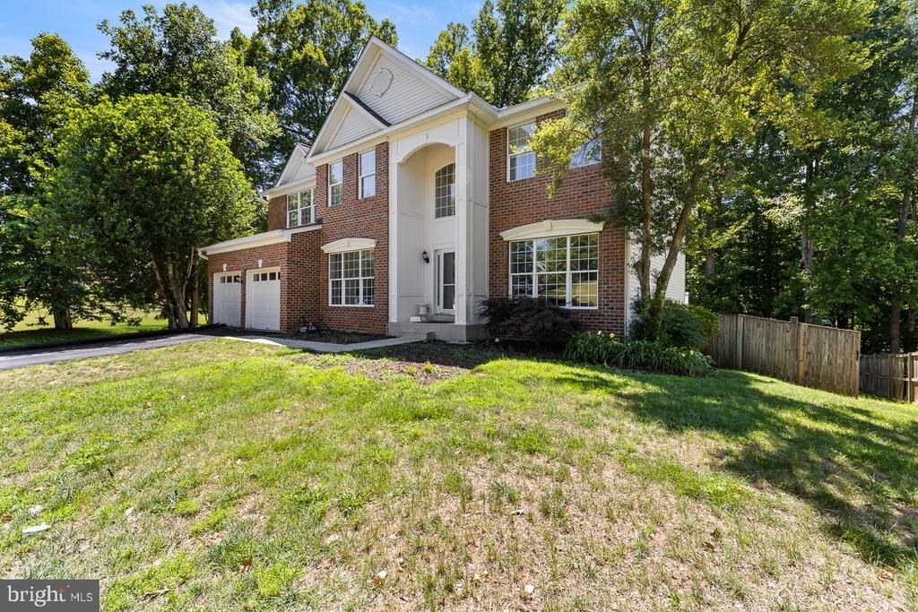 9201 Golf Court - Photo 1