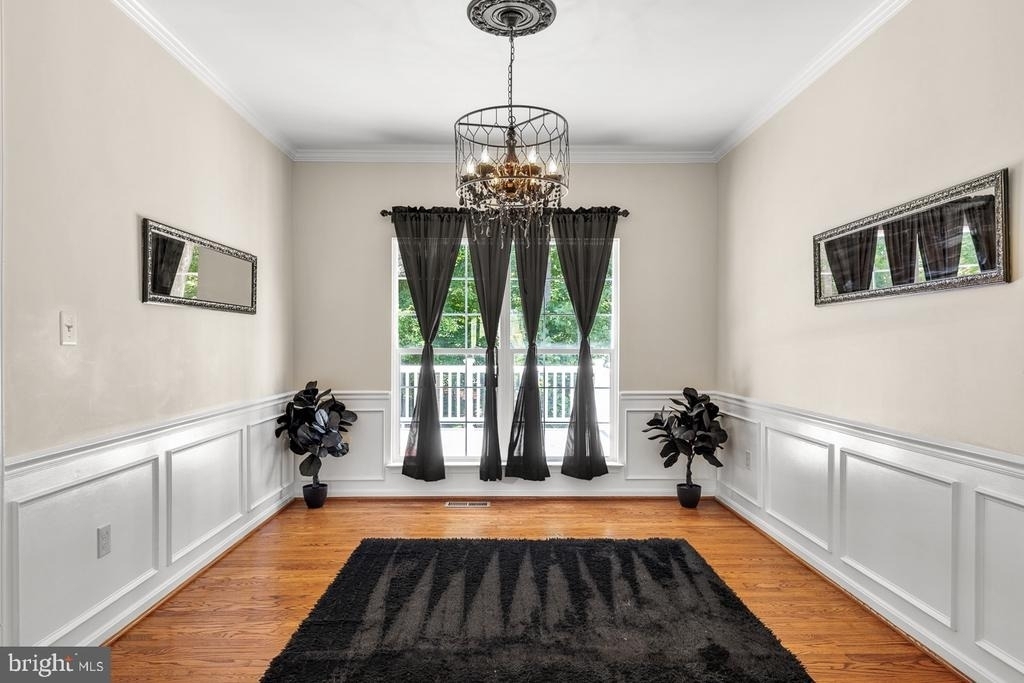 9201 Golf Court - Photo 33